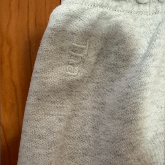 TNA XS „Airy Af Fleece” - Picture 2 of 3